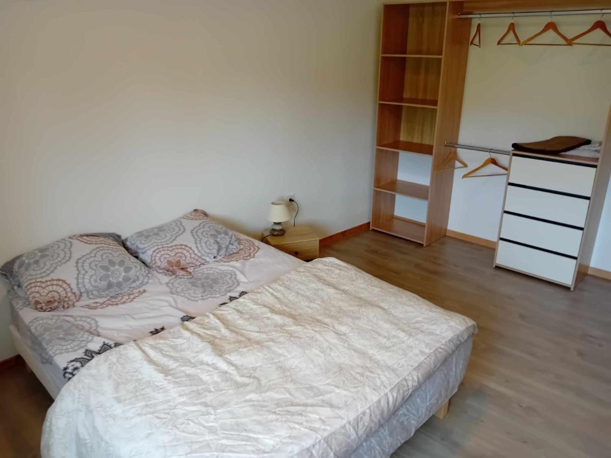 Grand Appartement Avec Terrasse Wignehies Экстерьер фото